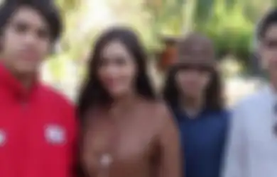 Kocaknya El, Jomblo Sendiri di Antara 3 Anak Maia Estianty yang Bawa Pacar Saat Liburan!