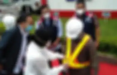 Pekerjakan Mantan Pemulung di Perusahaan BUMN Waskita Karya, Mensos Tri Rismaharini: Tolong Jaga Kepercayaan, Kita Tidak Bisa Seenaknya 