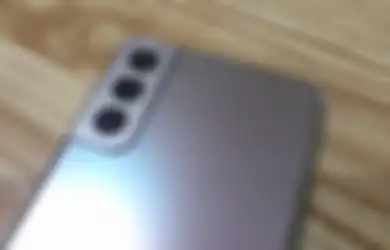 Nextren Editor Choice 2021 HP dengan Kamera Bagus: Samsung Galaxy S21