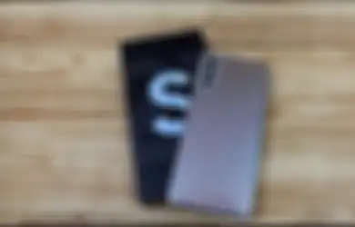 Unboxing Samsung Galaxy S21+ 5G, HP Flagship Bertabur Fitur Andalan
