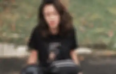 3 Trik Padu Padan Celana Hitam ala Anak Tora Sudiro, Nabila Sudiro!