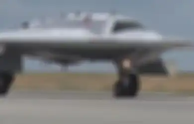 Drone Tempur S-70 Okhotnik Rusia, Mampu Terbang 1000 Km/jam Bawa Rudal 6 Ton
