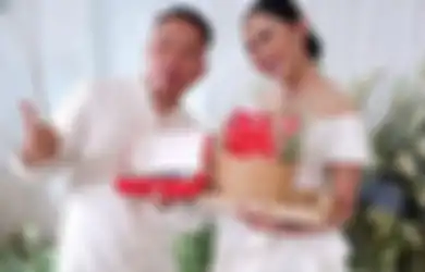 Disebut Sudah Gantung Sepatu Usai Lamar Kalina Oktarani, Vicky Prasetyo Kepergok Kirim Pesan Mesra Buat Janda Cantik Ini: Say, Apa Kabar?