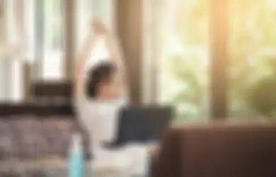 Habiskan WFH Hanya di Kasur Saja? Hati-hati, Ini yang Akan Terjadi pada Tubuh!