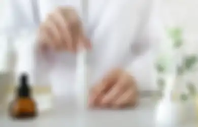 5 Kandungan Skincare Ini Wajib Dimiliki Buat Atasi Jerawat & Bruntusan