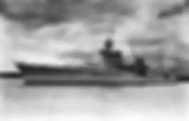 Kisah Tragis USS Indianapolis Tenggelam oleh Jepang, Awak Kapal yang Selamat Terapung di Lautan Hingga Harus ‘Berjuang’ Melawan Hiu