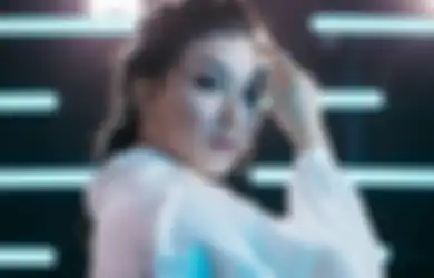 Bak Dapat Rejeki Nomplok, Sarwendah Tak Mampu Sembunyikan Rona Bahagia Saat Dapat Video Spesial dari Arya Saloka Sang Idola: Thank You Mas Al