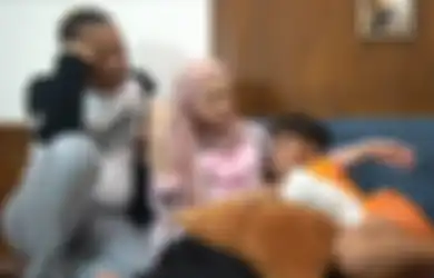 Disebut Bakal Jadi The Next Ashanty, Ternyata Begini Cara Khusus Nathalie Holscher Luluhkan Anak Sambungnya, Sikap Tegas Istri Sule pada Ferdi Karena Tak Mau Sunat Disorot