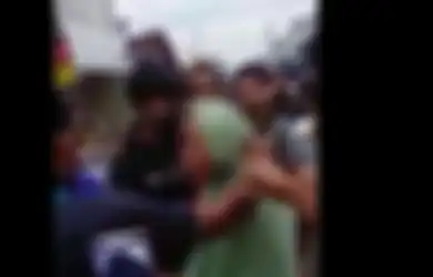 Ketangkap Basah Nyopet Rp 100 Ribu, Nenek Sebatang Kara Diarak Warga ke Kantor Polisi  Sampai Hijabnya Dijambak hingga Alami Peristiwa Ini