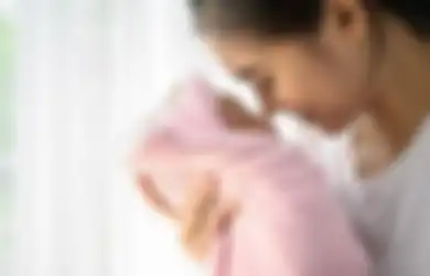 Melahirkan di Usia 13 Tahun, Wanita Ini Curhat Susahnya Jadi Ibu Muda, Sering Kena Nyinyir Gegara Tak Ada Suami yang Nafkahi Tiap Bulan!