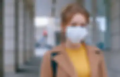 Ditegur Petugas Keamanan Karena Tak Patuhi Protokol Kesehatan, Wanita Ini Malah Nekat Melepas Celana Dalamnya untuk Dijadikan Masker
