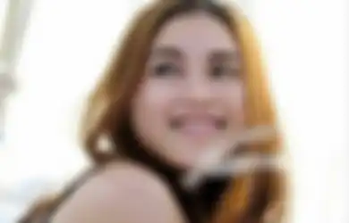 Keputusannya Sudah Bulat untuk Batalkan Pernikahan dengan Adit Jayusman, Ayu Ting Ting Justru Terang-terangan Lamar Aktor Bollywood Ini untuk Jadi Suaminya