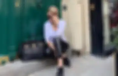 Tak Henti-henti Buat Publik Geger, Nikita Mirzani Kini Pamer Potret Dirinya Telanjang Dada Usai Sukses Gaet 1 Juta Followers Instagram, Netizen: Otw 2 Juta Nyai