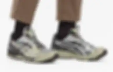 Review Asics x Kiko Kostadinov Gel Kayano-14: Pas untuk Jalan-Jalan Stylish Seharian