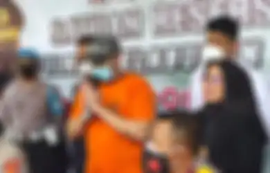 Ridho Rhoma Nangis-nangis Minta Maaf Usai Kembali Terciduk Kasus Narkoba, Rhoma Irama Beri Peringatan Keras: Kamu Nggak Bisa Kembali ke Jalan Allah 