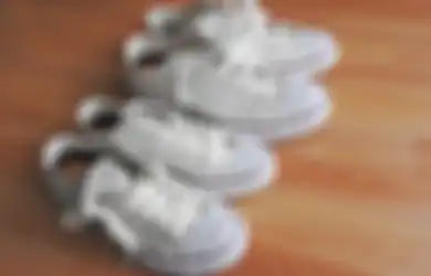5 Rekomendasi Sneakers Low Cowok Brand Lokal Warna Putih Berkualitas