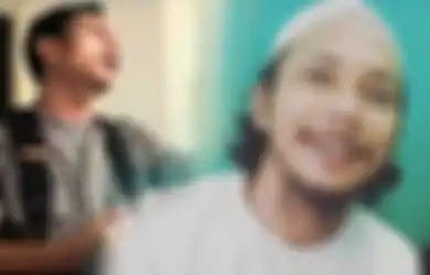 Masih Ingat Norman Kamaru? Usai Gagal Jadi Artis dan Usaha Buburnya Bangkrut, Eks Polisi Gorontalo Makin Religius dan Sudah Nikah Lagi dengan Wanita Keturunan Timur Tengah