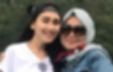 Putrinya Ngeluh Kerjaan Padat hingga Ingin Habiskan Waktu Bareng Bilqis, Umi Kalsum Semprot Ayu Ting Ting: Nyantai Aja, Udah Kaya Lu?