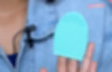 Review Kay Beauty Green Brush Egg. Bikin Beauty Tools Bersih Seketika!