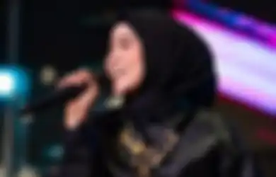 Sama-sama Dekat dengan Rizky Billar, Lesty Kejora Gandeng Dinda Hauw di Bisnis Fashionnya, Paras Cantik Keduanya Sukses Jadi Sorotan!