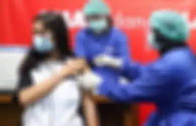 Vaksinasi Covid-19 untuk Masyarakat Bakal Mulai Bulan April, Jokowi Teken Perpres Kompensasi Peserta yang Mengalami Cacat atau Meninggal Pasca Divaksin, Begini Rinciannya