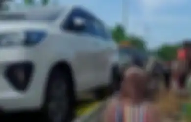 Warganya Berbondong-bondong Beli Mobil Mewah Usai Jual Tanah, Pak Kades di Tuban Ini Justru Dihantui Kekhawatiran, Uang Miliaran Malah Tak Diinvestasikan