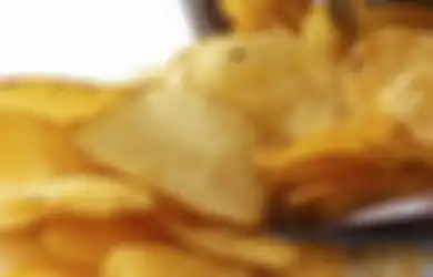 Yuk Bikin Keripik Kentang Renyah dan Gurih Mirip Snack Lays!