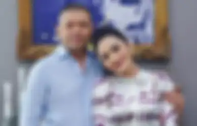 Biasanya Lengket Bak Perangko, Krisdayanti Justru Terpisah dari Raul Lemos di Momen Perayaan Ulang Tahun Pernikahan ke-10, Hal Ini Jadi Penyebabnya