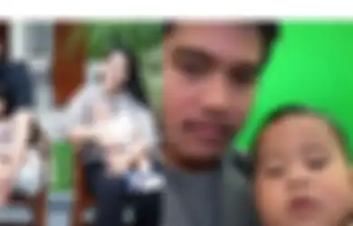 Dipamerkan Kaesang Pangarep, Wajah Panembahan Al Nahyan Anak Kedua Kahiyang Ayu Terungkap, Netizen: Cucu Presiden Lho, Tiati Ditangkepin Mangku-mangku Sembarangan