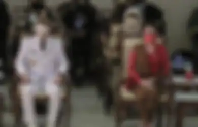 Rela Jadi Mualaf Demi Dinikahi Anak Jokowi, Penampilan Selvi Ananda Lagi-lagi Bikin Salfok Saat Pelantikan Suaminya Sebagai Wali Kota Solo