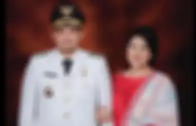 Seakan Ogah Kalah Saing dengan Selvi Ananda, Kahiyang Ayu Tampil Mempesona dengan Gaya Rambut Unik Saat Jadi Penggerak PKK, Netizen: Patut Jadi Contoh Buat Pegawai yang Suka Menor dan Norak...