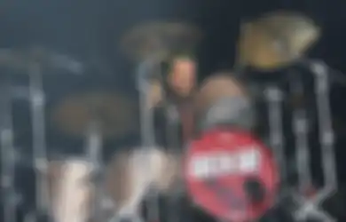 5 Musisi Rock yang Awalnya Cuma 'Magang', Lalu Diangkat jadi Personel Tetap