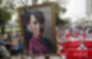 Satu Bulan Ditahan Dalam Kudeta Militer, Akhirnya Aung San Suu Kyi Muncul di Pengadilan untuk Mengadapi Dakwaan Baru