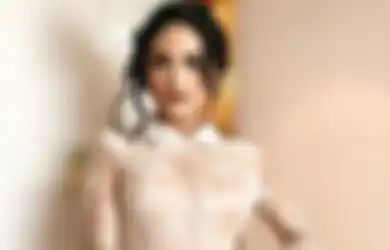 Akui Permak Sederet Bagian Tubuhnya, Warna Kulit Tubuh Krisdayanti Justru Buat Netizen Salah Fokus Saat Kenakan Baju Terbuka