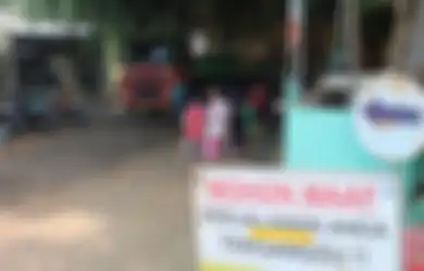 Aneh tapi Nyata, Truk Trailer Nyasar ke Pemukiman di Semarang dan Berhenti Deket Pohon Beringin, Warga Heran hingga Kaitkan dengan Urban Legend Satu Ini!