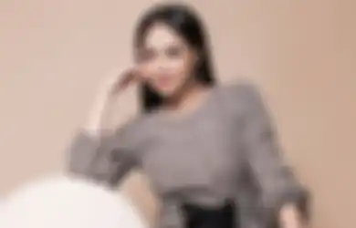 Sampai Dikira Kebingungan Cari Cara Habiskan Uang, Nagita Slavina Kedapatan Kenakan Kuncir Rambut Seharga Rp 7 Juta, Warganet: Karetnya Bisa Melar Ga Sih?
