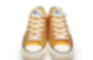 5 Rekomendasi Sneakers Low Brand Lokal Warna Kuning di Bawah 300 Ribu