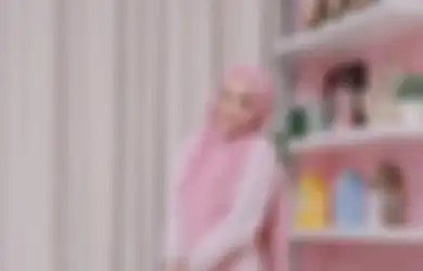 Dulu Hampir Dijadikan Mantu Ibunda Atta Halilintar, Ria Ricis Tak Hadir di Pernikahan Sang Youtuber dan Aurel Hermansyah, Kepergok Tengah Lakukan Hal Ini dengan Mata Bengkak