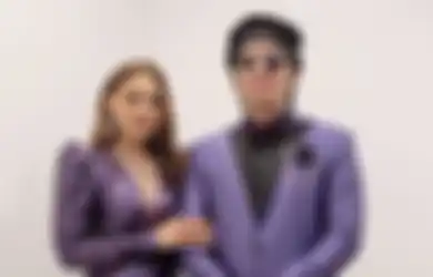 Layaknya Ratu Sejagad dengan Gaun Bertabur Berlian dan Mutiara, Pasangan Maut Aurel Hermansyah Rela Kucurkan Dana Hingga Ratusan Juta untuk Baju Lamaran