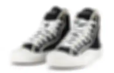 5 Rekomendasi Sneakers High Brand Lokal Hitam Putih Harga 300 Ribuan