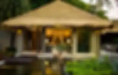 Atap Rumbia Sintetis: Tampilan Alami Persis Asli, Tahan Cuaca dan Api