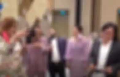 Bongkar Habis Isi Souvenir Acara Lamaran Atta Halilintar dan Aurel Hermansyah, Maia Estianty Sampai Kaget Usai Buka Kotak Berbalut Pita Emas: Wowww!