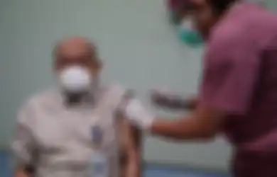 Vaksinasi COVID-19 Lebih Diprioritaskan untuk Orang Tua Ketimbang Anak-anak Padahal Sekolah Tatap Muka Bakal Mulai Semester Depan, Ahli Peringatkan Hal Ini 