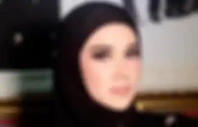 Sudah Nyaman Duduki Kursi Wakil Rakyat dengan Gaji Mentereng, Mulan Jameela Kepergok Masih Banting Tulang Jualan Cilok
