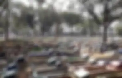 Pengin Dekat Sang Ayah yang Sudah Tiada, Bocah Yatim di Boyolali Nekat Tidur di Kuburan, Satpol PP Pilu Temukan Ini di Makam!
