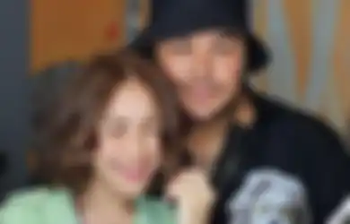 Makin Lengket Namun Tak Kunjung Naik Pelaminan, Ivan Gunawan Gamblang Bahas Seputar Kehidupan Masa Depannya dengan Ayu Ting Ting, sang Biduan: Baru ni Laki-laki!