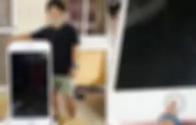 Ngakak! Niat Hati Ingin Beli iPhone Idamannya, Pria Ini Hanya Bisa Tersenyum Kecut Malah Dapat 