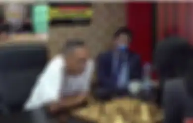 Bawa Pulang Rp 100 Juta Meski Kalah dari GM Irene Sukandar, Dewa Kipas Kini Dinanti-nanti Para Tetangganya, Warga Kampung: Ibarat Penyanyi Panggung RT...