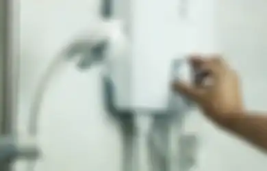 Mulai Sekarang Harus Waspada, Diduga Gegara Pakai Pemanas Air Shower Satu Keluarga di Jakarta Timur Tewas Kesetrum!