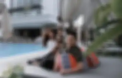 Ngidam Sepiring Malah Datang 4 Gerobak Sekaligus, Paula Verhoeven Akhirnya Temukan Rasa Lontong Sayur yang Cocok di Lidah, Baim Wong: Ngidam Lagi?